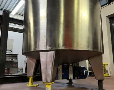 Serbatoio industira chimica 