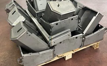 Realizzazione casse per macchinario trasporta vetri 